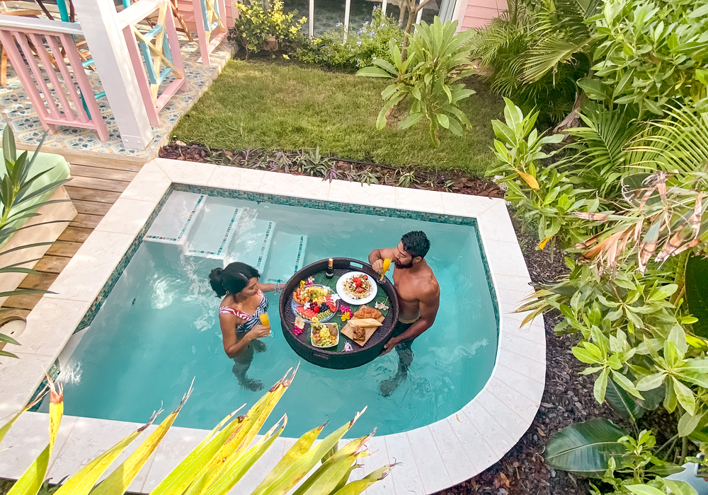 Floating breakfast