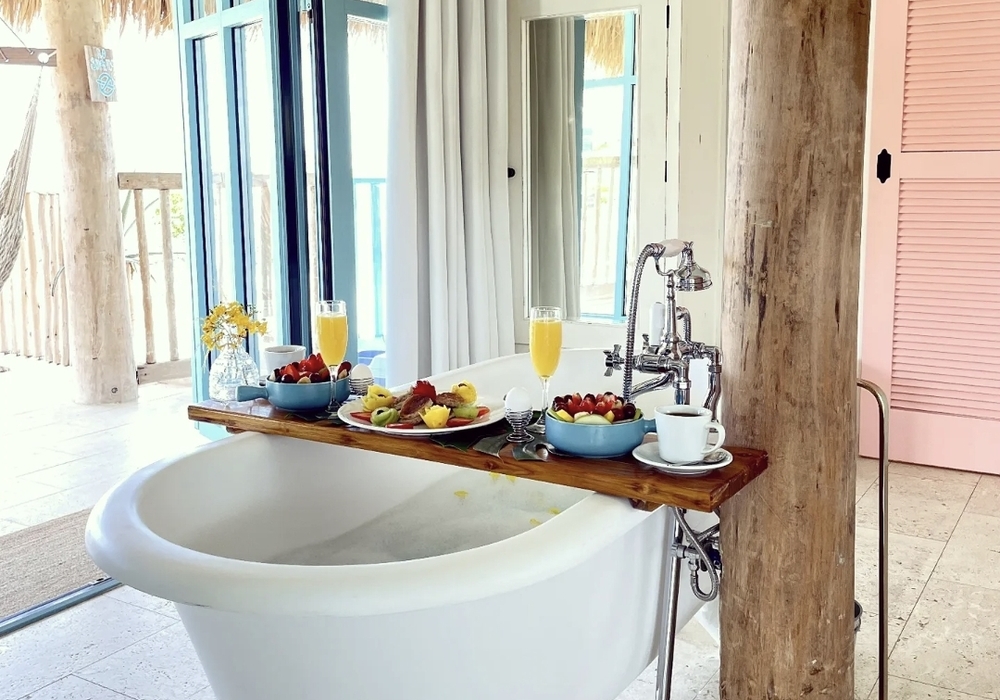 Bathtub breakfast