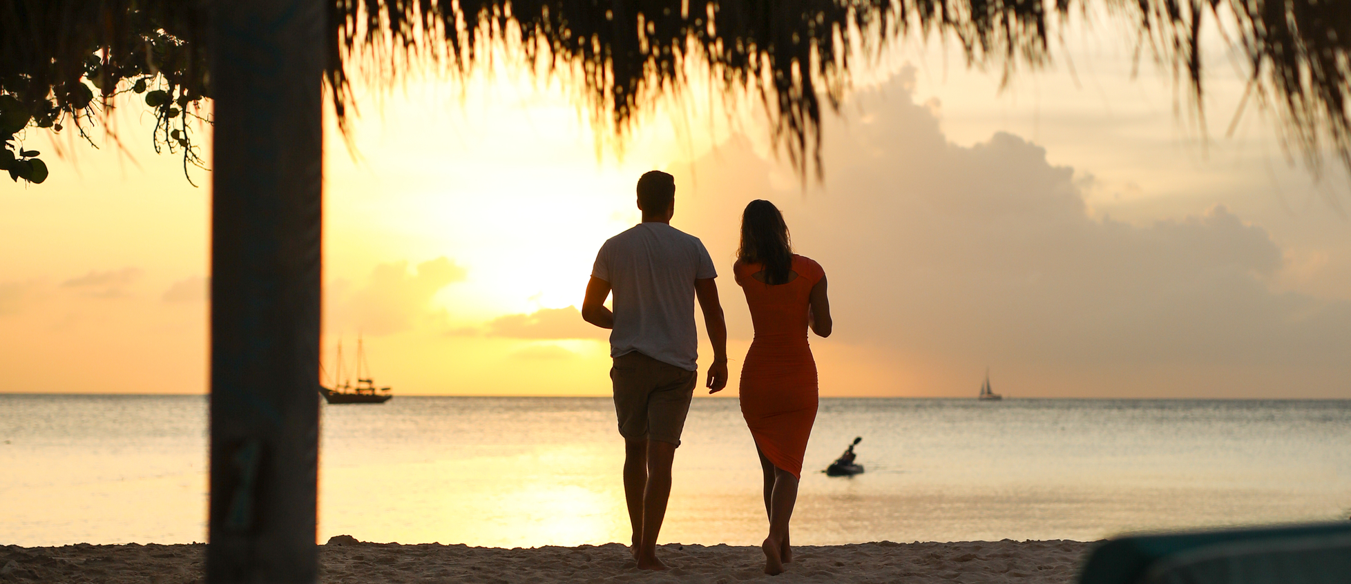 Romantic couple sunset drinks 